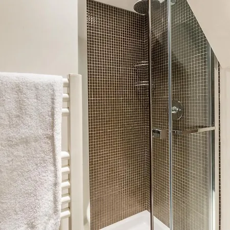 Daire 2 - Charming 2 Bedroom Haven In *