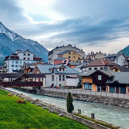 2 - Charming 2 Bedroom Haven In Apartment Chamonix