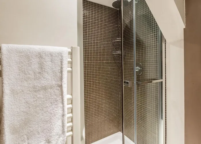 Appartement 2 - Charming 2 Bedroom Haven In *