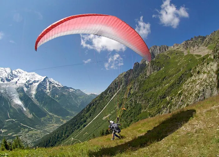 2 - Charming 2 Bedroom Haven In Appartement